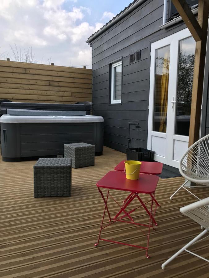 Les Nuits Insolites De La Mothe - Hebergement En Bulle Ou Tiny House Avec Spa Privatif Outremecourt Exterior foto